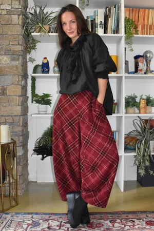 Arbi Needlecord Tartan Barrel Pant Burgundy